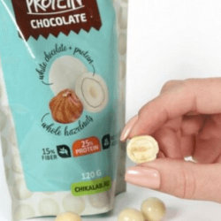 كرات الشوكولاته البيضاء بالبندق شيك لاب